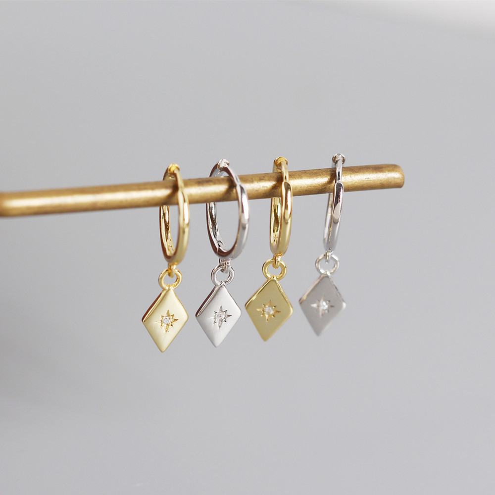 Diamond Shaped Eight Awn Star Dangle Earrings - MLYH024