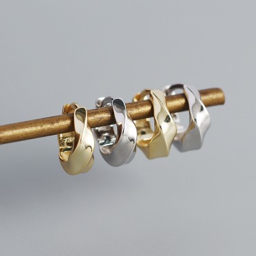 Minimalist Twisted Hoop Earrings