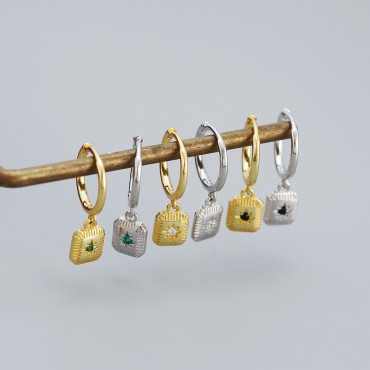 Square Eight Awn Star Dangle Earrings