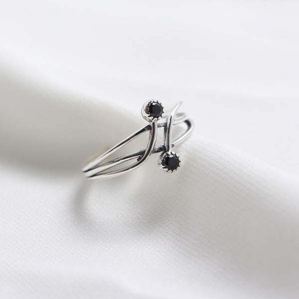 Hollow Wavy Open Ring