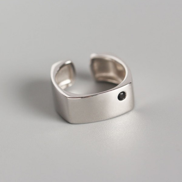 Minimalist Glossy Solitaire Open Ring