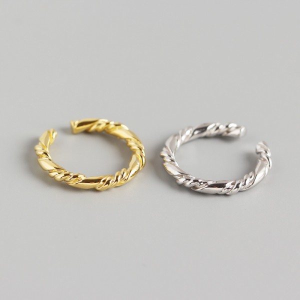 Elegant Twisted Open Ring