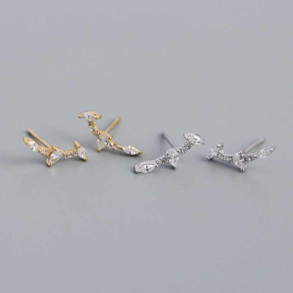 Sparkling Curved Arrow Stud Earrings - MLYH326