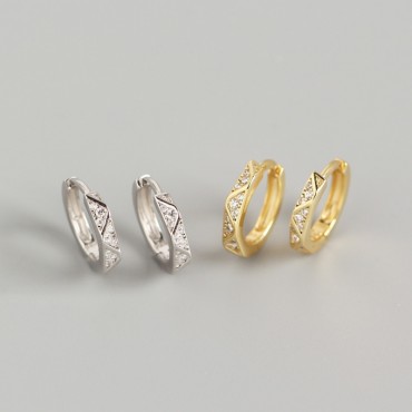 Minimalist Faceted Hoop Earrings