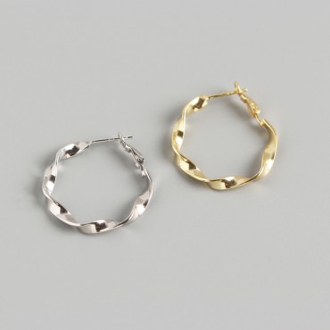 Minimalist Mobius Twist Hoop Earrings