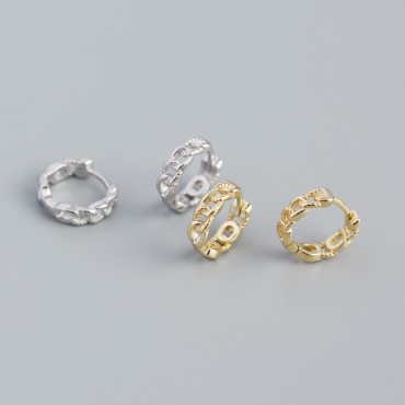 Twisted Chain Shaped Hoop Earrings