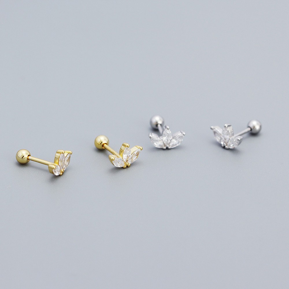 Sparkling Crown Stud Earrings - MLYH518