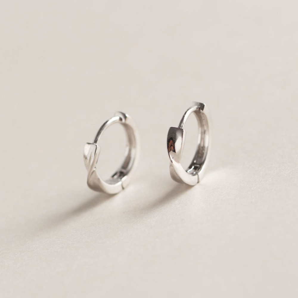 Sweet Mobius Twist Hoop Earrings - MLYH532