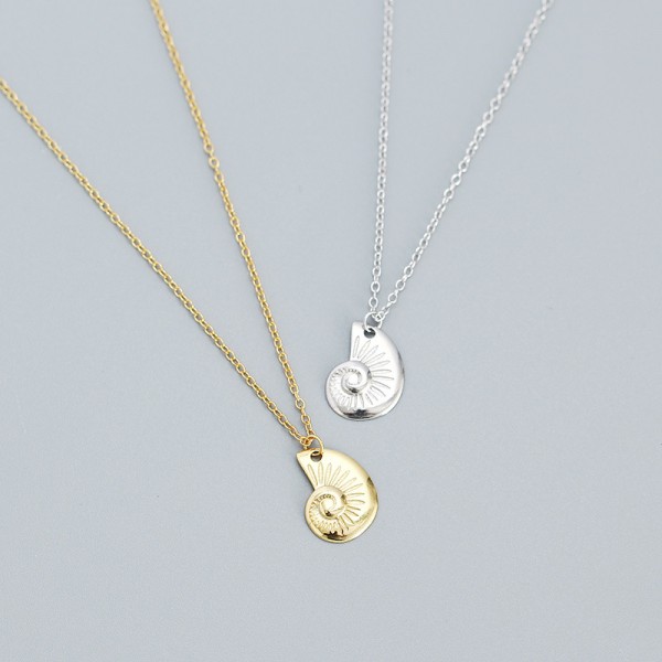 Statement Conch Texture Necklace