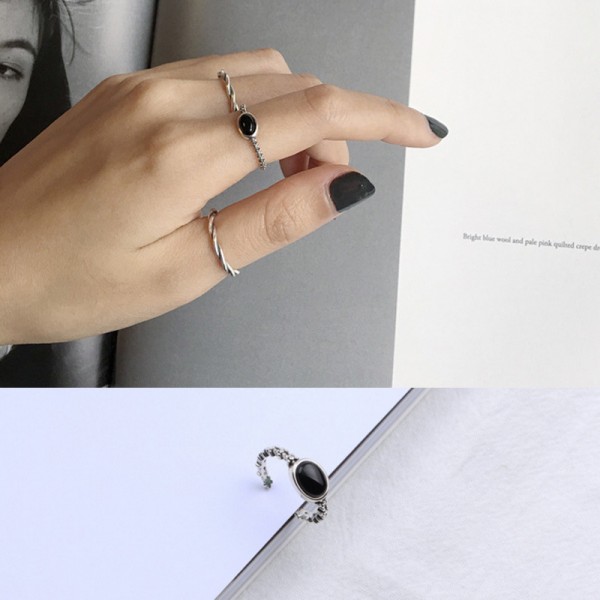 Solitaire Oval Onyx Open Ring