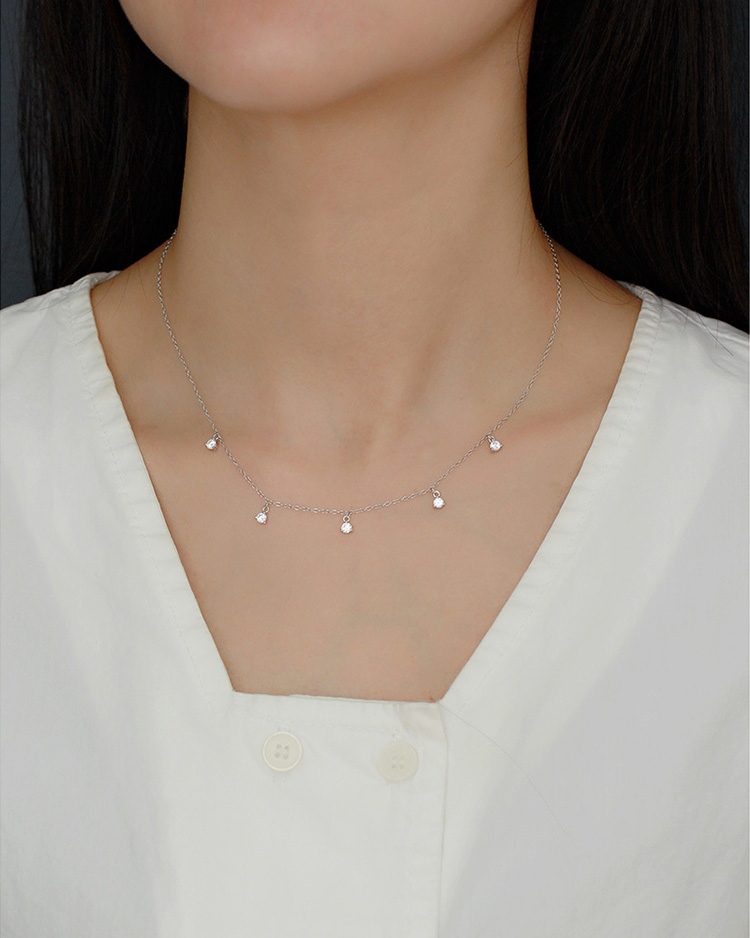 minimalist necklace
