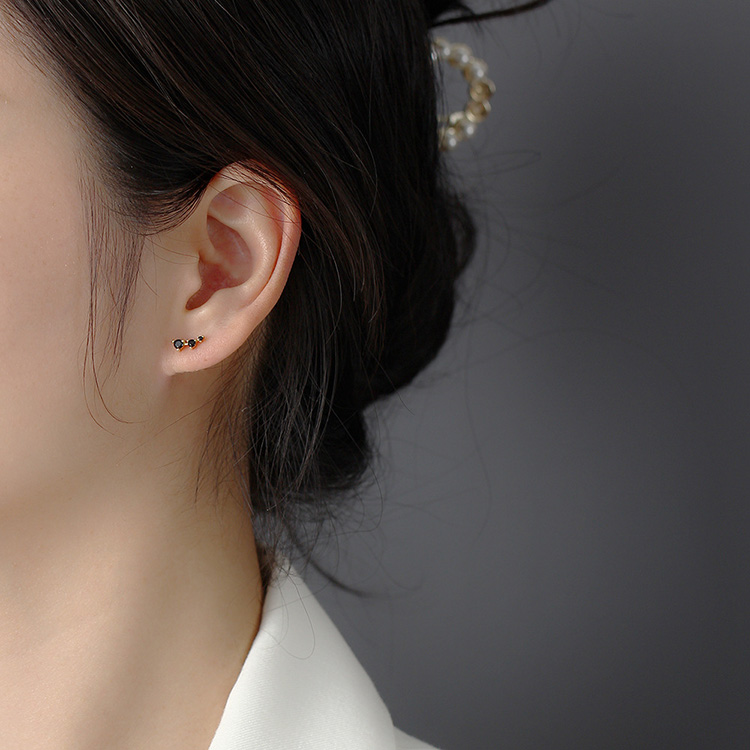 description picture for stud earrings id MLYH377-2